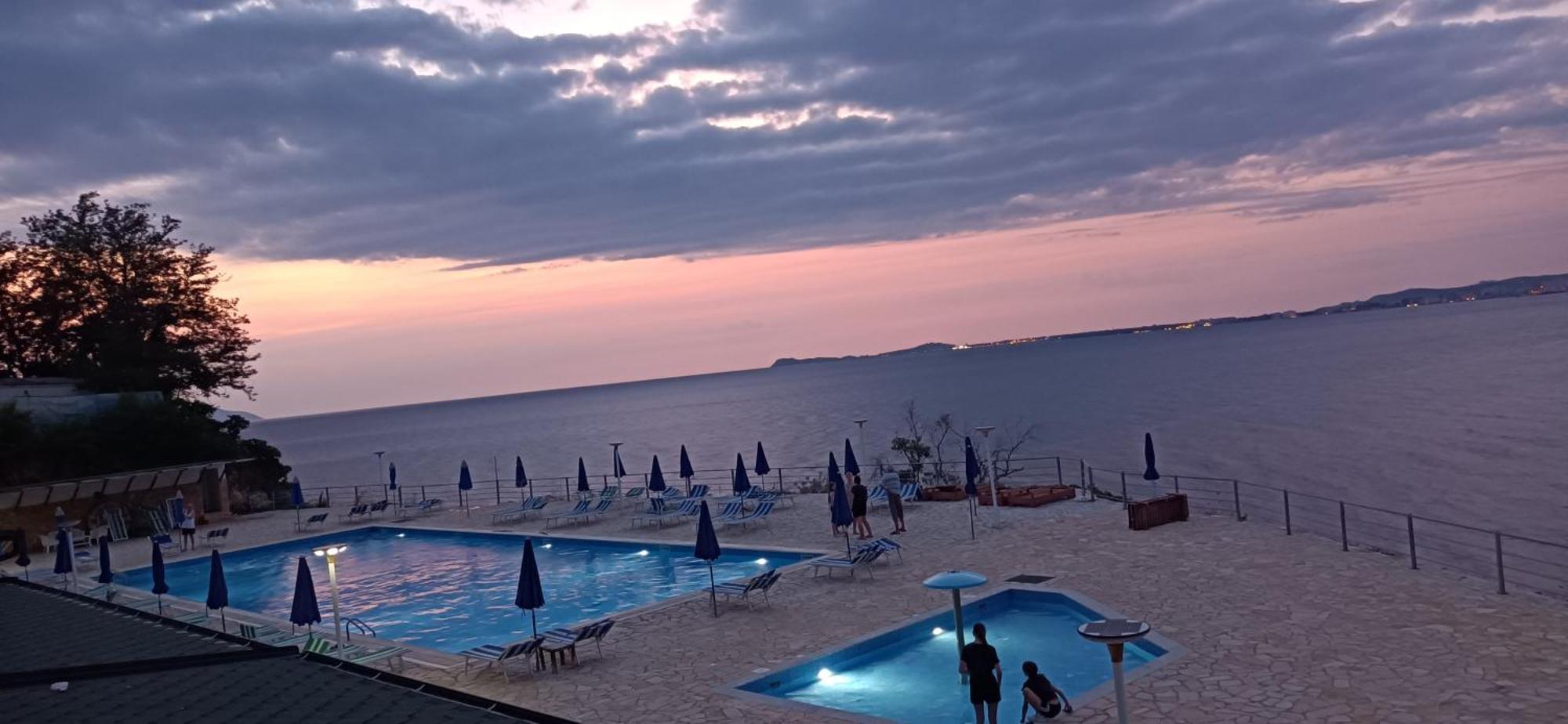 Artemis Beach House Vlore Exterior photo