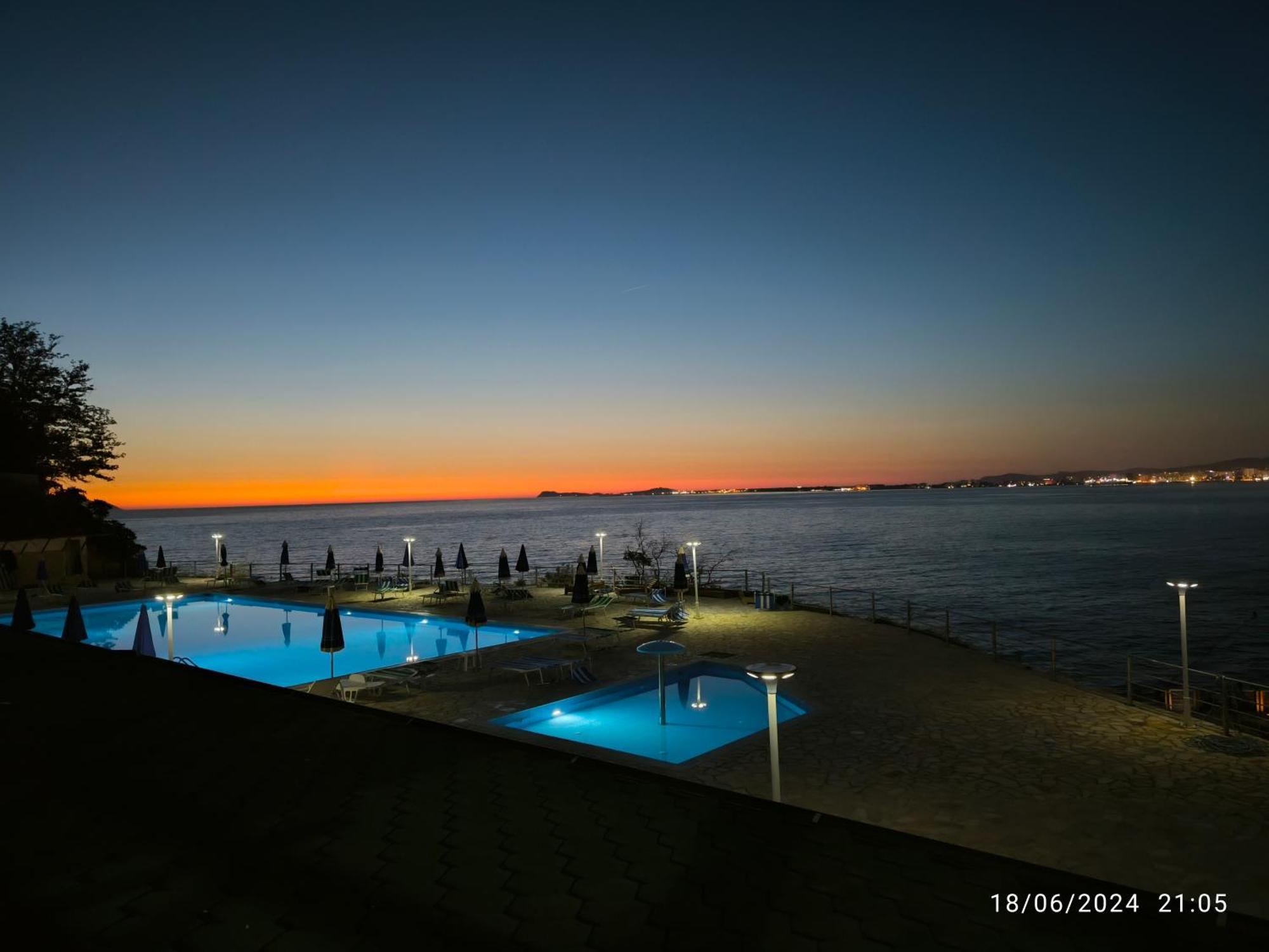 Artemis Beach House Vlore Exterior photo